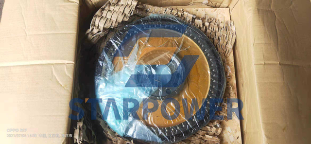 6251-31-4620 コマツ フライホイール アセンブリ