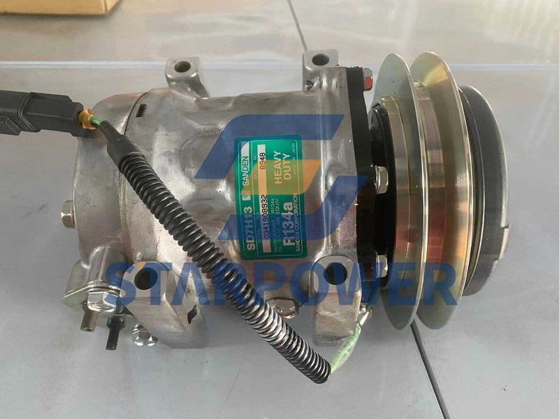 423-S62-4330 コマツ コンプレッサー ASSY